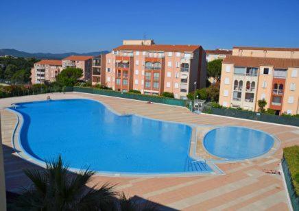 APPARTEMENT avec JARDIN, PISCINE, PLAGE, TENNIS Fréjus Exterior foto